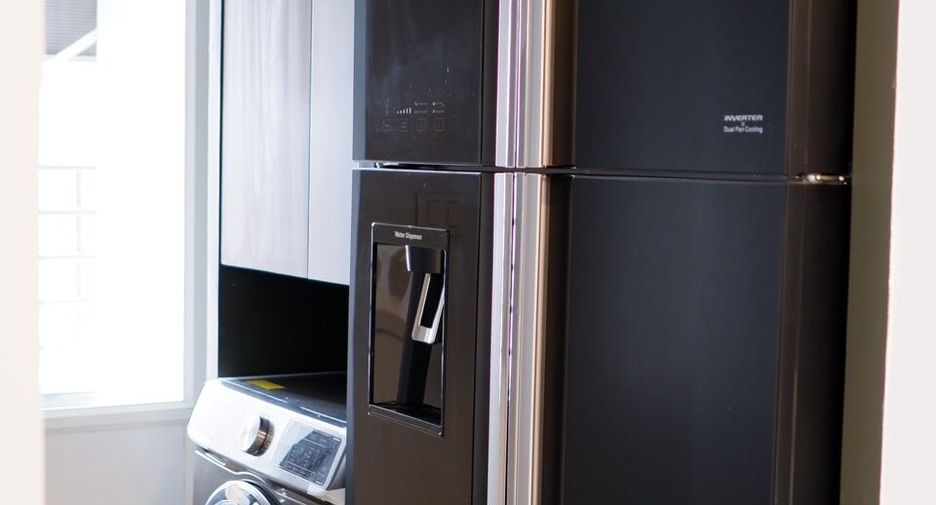 For rent 4 bed condo in Huai Khwang, Bangkok