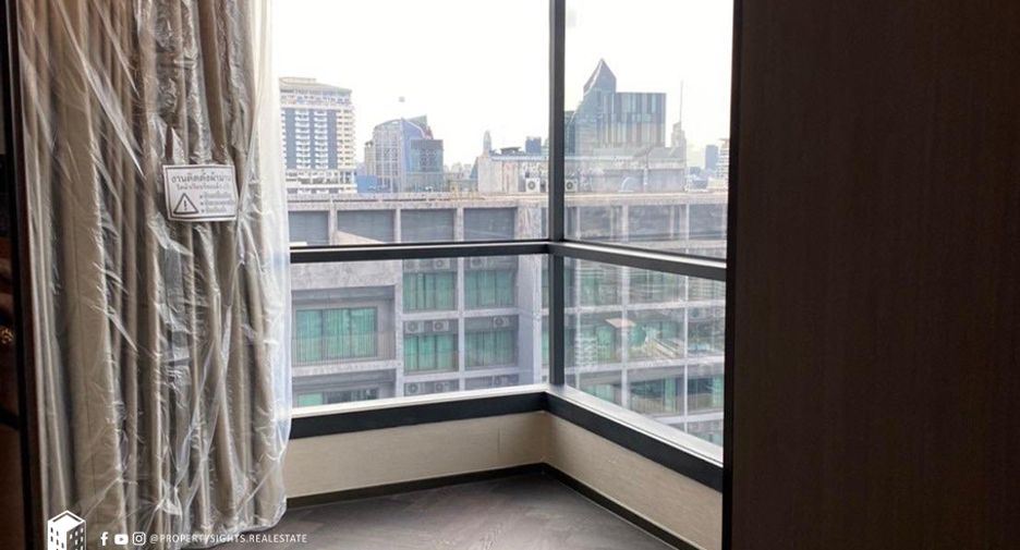 For sale 2 bed condo in Khlong Toei, Bangkok