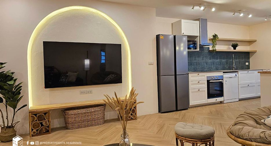 For rent 3 Beds condo in Khlong Toei, Bangkok
