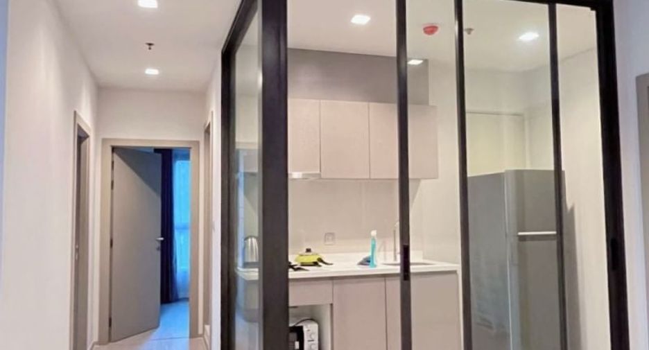 For rent 2 bed condo in Huai Khwang, Bangkok