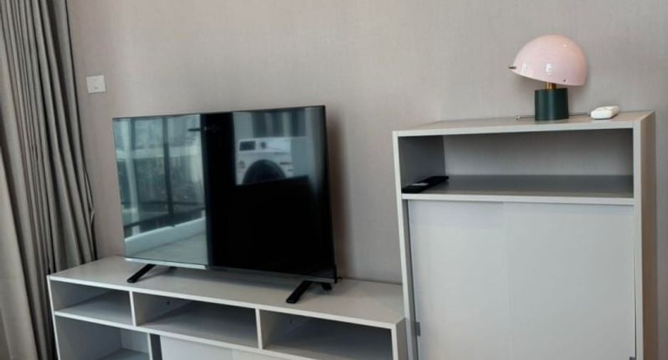 For rent 2 bed condo in Huai Khwang, Bangkok