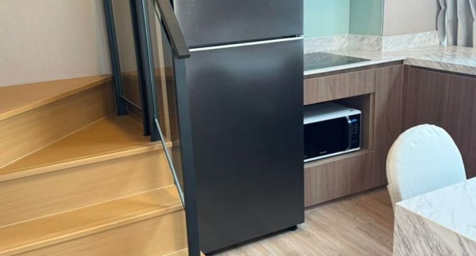 For rent 2 bed condo in Huai Khwang, Bangkok