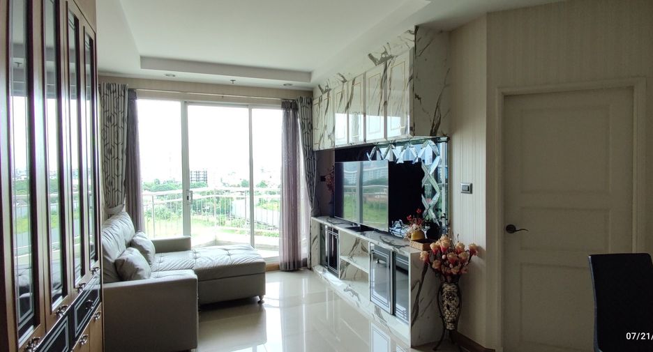 For rent 2 bed condo in Huai Khwang, Bangkok