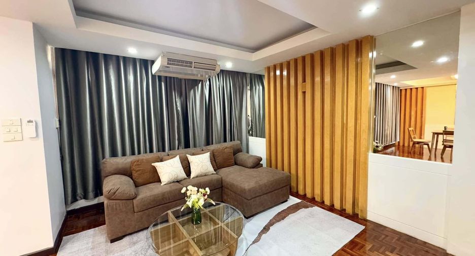 For rent 3 bed condo in Huai Khwang, Bangkok