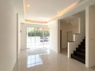 For sale 3 bed townhouse in Mueang Phuket, Phuket