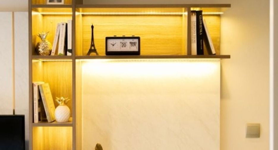 For rent 2 bed condo in Huai Khwang, Bangkok