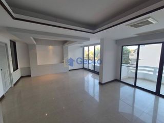 For sale 8 bed house in Bang Lamung, Chonburi