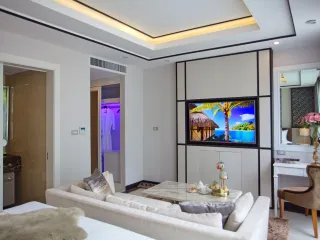 For sale 2 bed condo in Thalang, Phuket