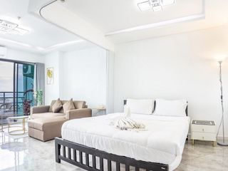 For sale 1 bed apartment in Pratumnak, Pattaya
