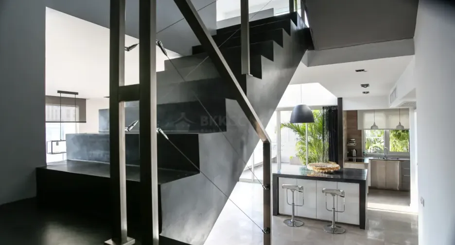 For sale そして for rent 3 Beds condo in Pathum Wan, Bangkok