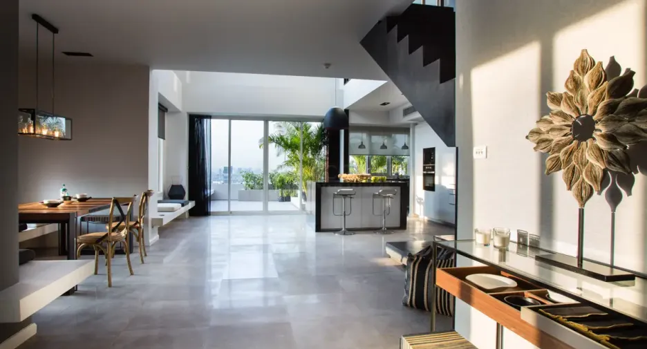For sale そして for rent 3 Beds condo in Pathum Wan, Bangkok