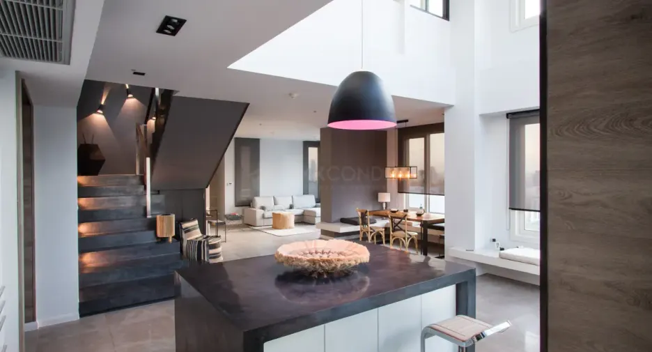 For sale そして for rent 3 Beds condo in Pathum Wan, Bangkok