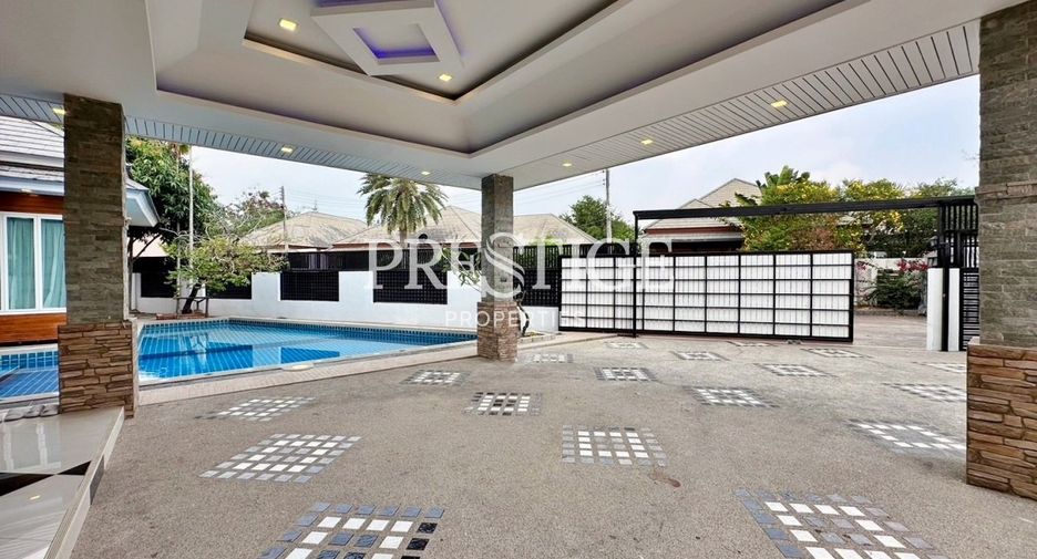 For sale 4 bedrooms house in Bang Lamung, Chonburi