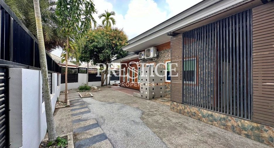 For sale 4 bedrooms house in Bang Lamung, Chonburi