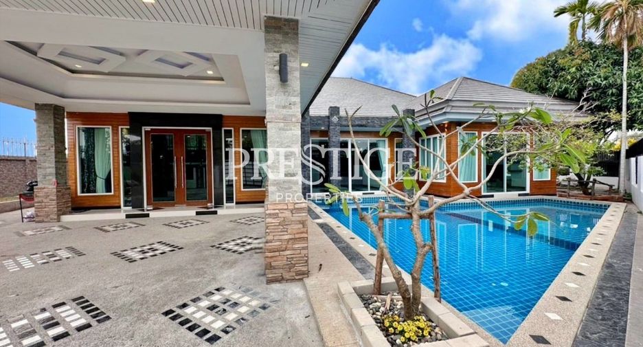 For sale 4 bedrooms house in Bang Lamung, Chonburi