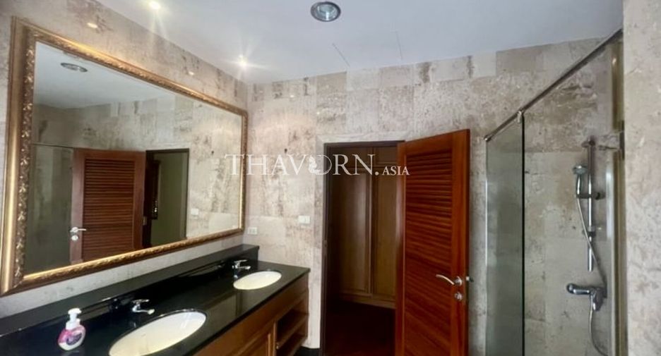 Продажа 2 спальни дом в Саттахип, Чонбури