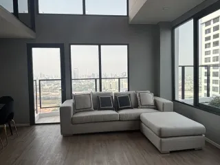 For rent 3 bed condo in Huai Khwang, Bangkok