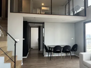 For rent 3 bed condo in Huai Khwang, Bangkok