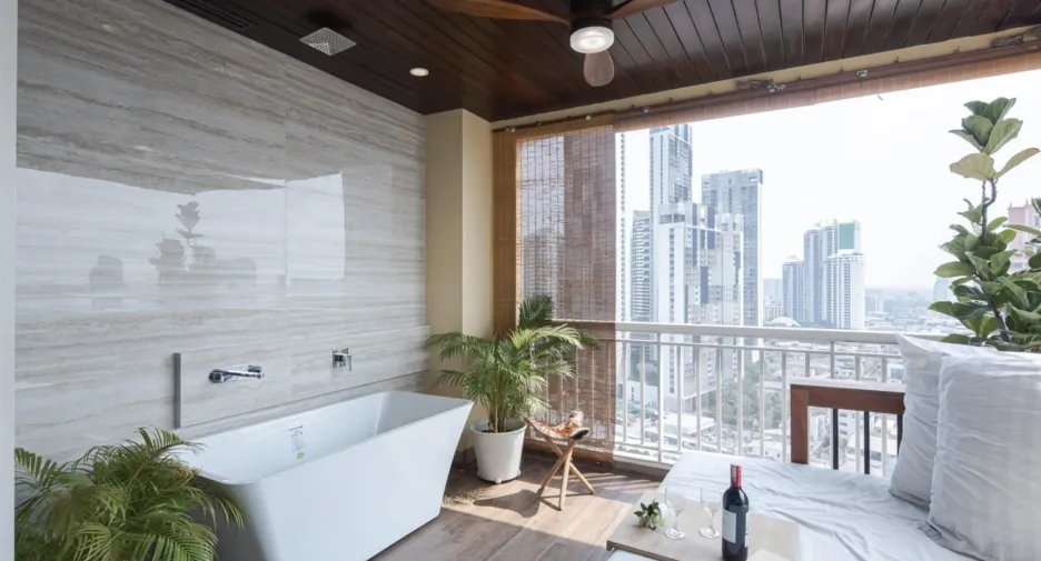 For rent 4 Beds condo in Khlong Toei, Bangkok