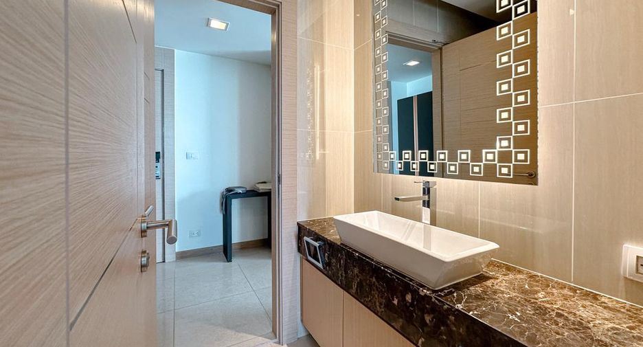 For sale 2 bedrooms condo in North Pattaya, Pattaya