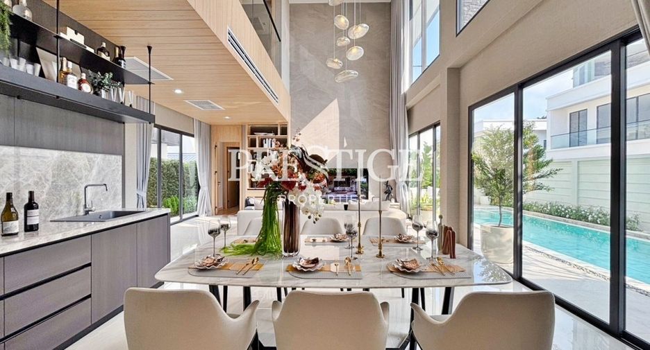Casa en venta de 4 habitaciones en Bang Lamung, Chonburi