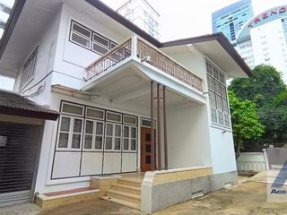 For rent 3 Beds house in Watthana, Bangkok