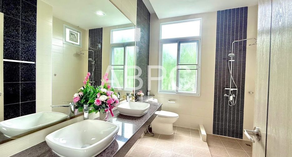 Haus zum Kauf mit 3 Zimmer in Bang Lamung, Chonburi