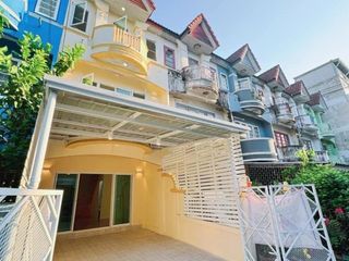 For sale 5 bed townhouse in Krathum Baen, Samut Sakhon