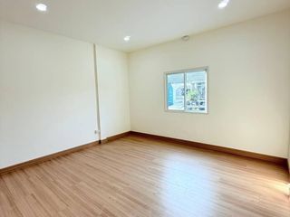 For sale 2 Beds townhouse in Mueang Nonthaburi, Nonthaburi