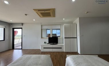 For rent 3 bed condo in Mueang Nonthaburi, Nonthaburi