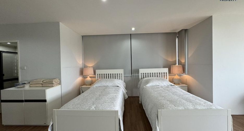 For rent 3 bed condo in Mueang Nonthaburi, Nonthaburi