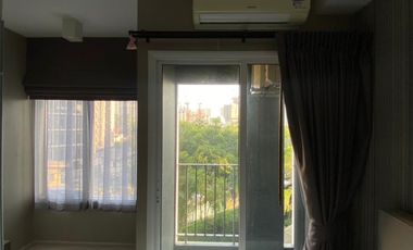 For rent 2 bed condo in Huai Khwang, Bangkok