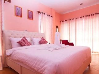 For sale 8 bed hotel in Mueang Chiang Mai, Chiang Mai