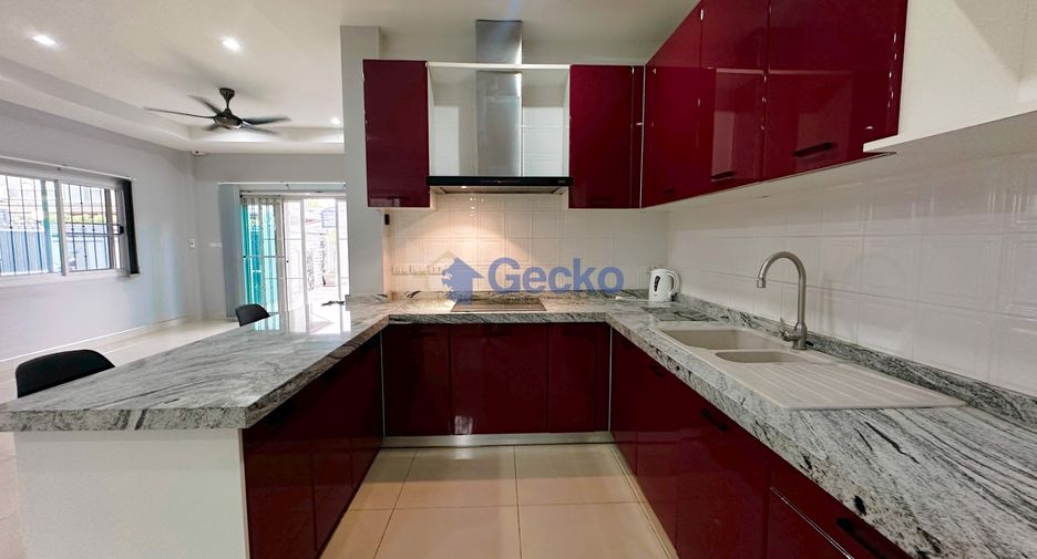 For sale 4 bed house in Bang Lamung, Chonburi