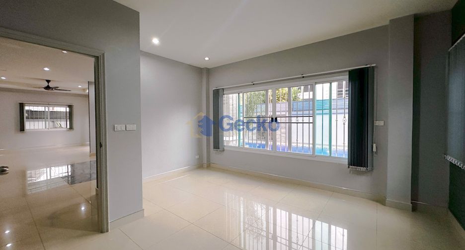 For sale 4 bed house in Bang Lamung, Chonburi