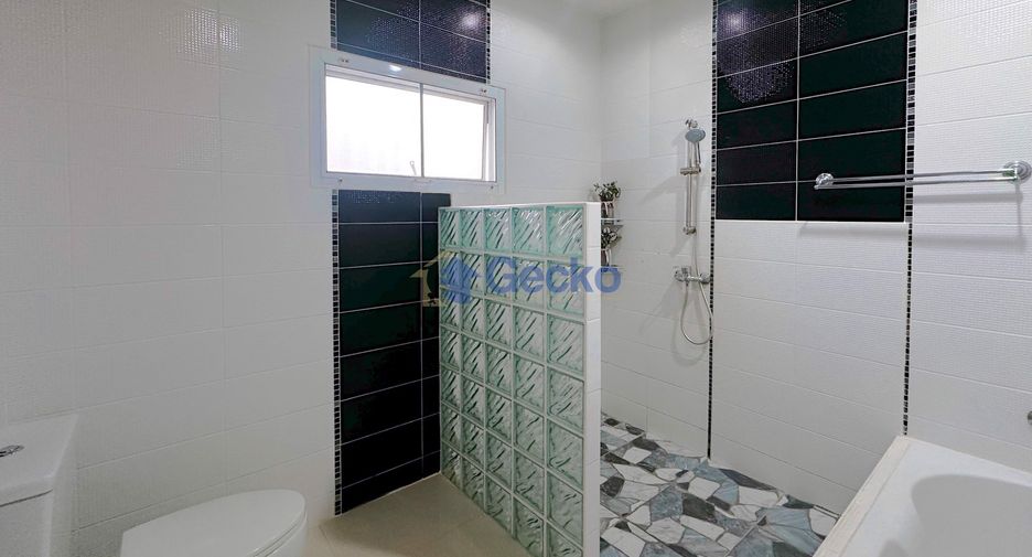 For sale 4 bed house in Bang Lamung, Chonburi