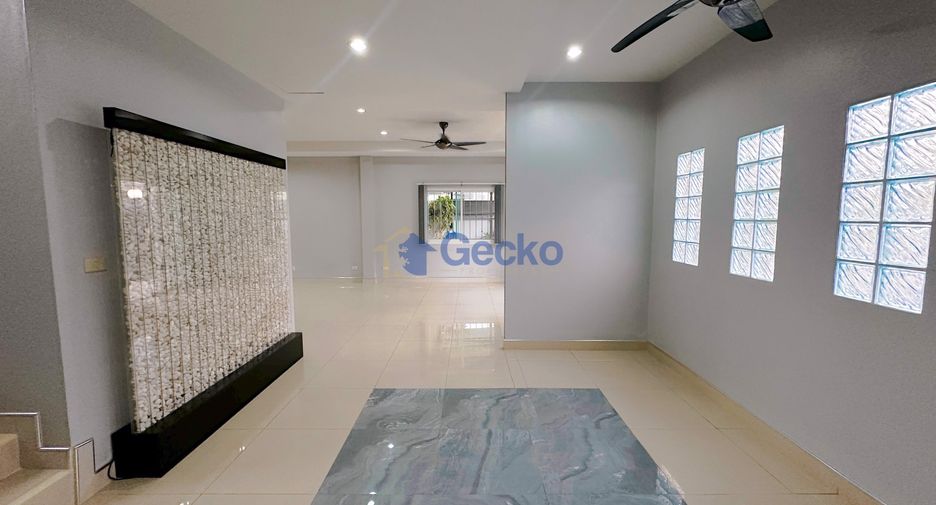 For sale 4 bed house in Bang Lamung, Chonburi