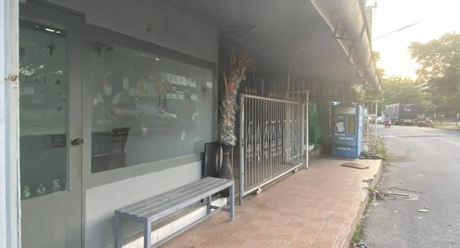 For sale 3 bed townhouse in Khlong Luang, Pathum Thani