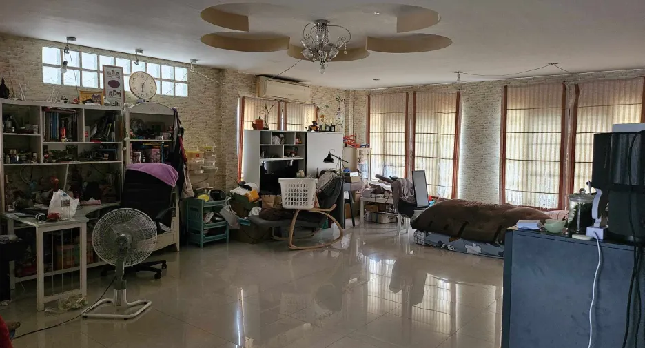 For sale 3 bed townhouse in Khlong Luang, Pathum Thani