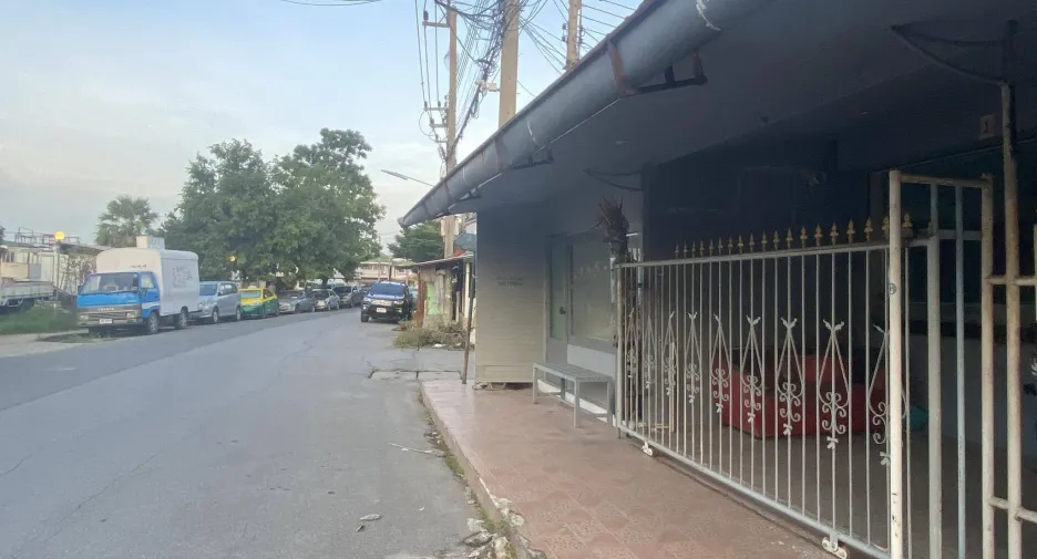 For sale 3 bed townhouse in Khlong Luang, Pathum Thani