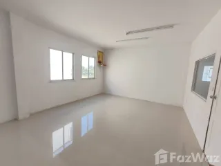 For rent 4 bed retail Space in Mueang Buriram, Buriram