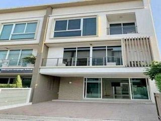 For rent 3 Beds office in Chatuchak, Bangkok