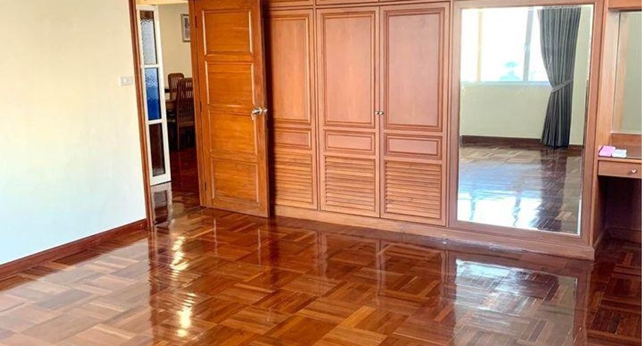 For rent 2 Beds condo in Khlong Toei, Bangkok