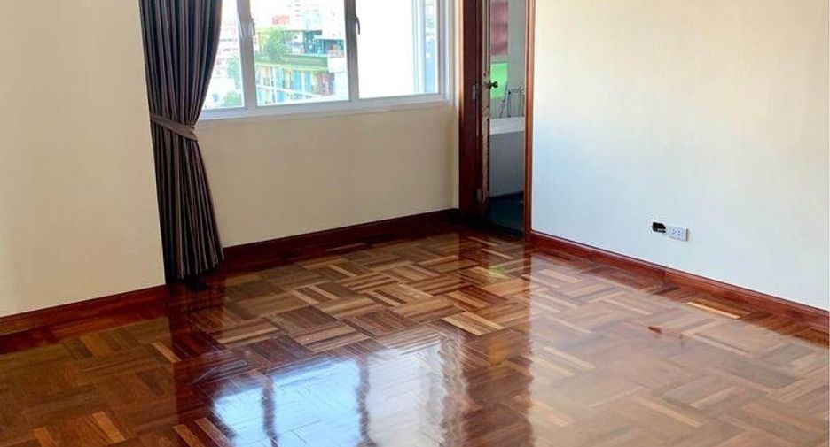 For rent 2 Beds condo in Khlong Toei, Bangkok