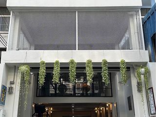 For sale 4 Beds house in Yan Nawa, Bangkok