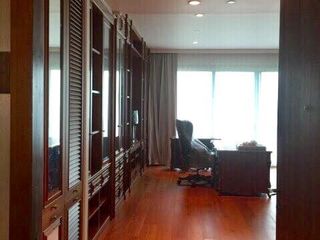 For rent 3 bedrooms condo in Pathum Wan, Bangkok
