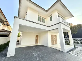 For sale 4 Beds house in Min Buri, Bangkok