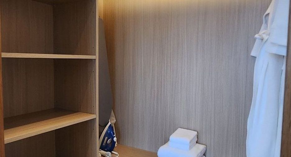 For rent studio condo in Khlong Toei, Bangkok