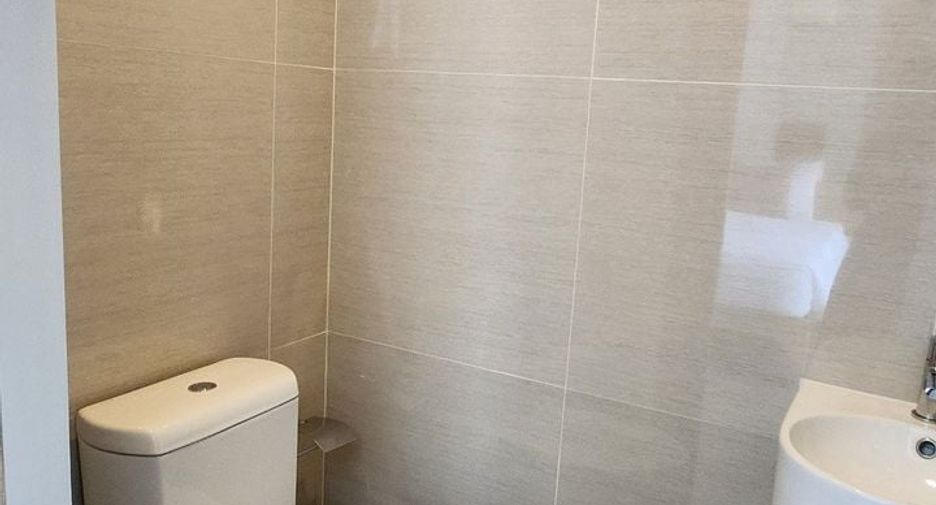 For rent studio condo in Khlong Toei, Bangkok