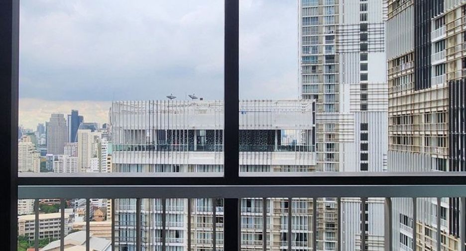 For rent studio condo in Khlong Toei, Bangkok